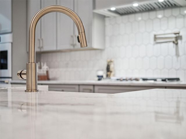 16922 APOPKA SPRINGS BOULEVARD, Montverde, FL 34756