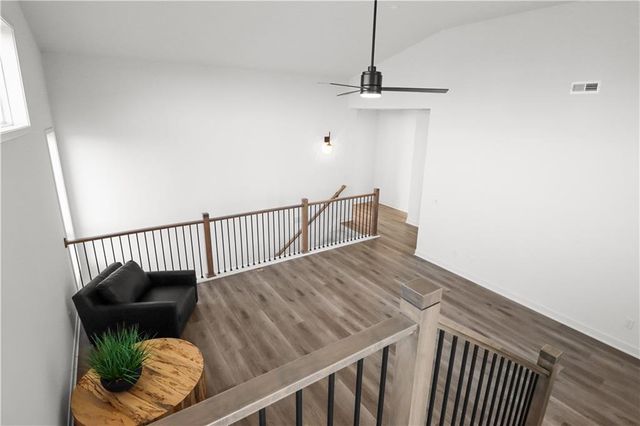 22598 W 93rd Street, Lenexa, KS 66227