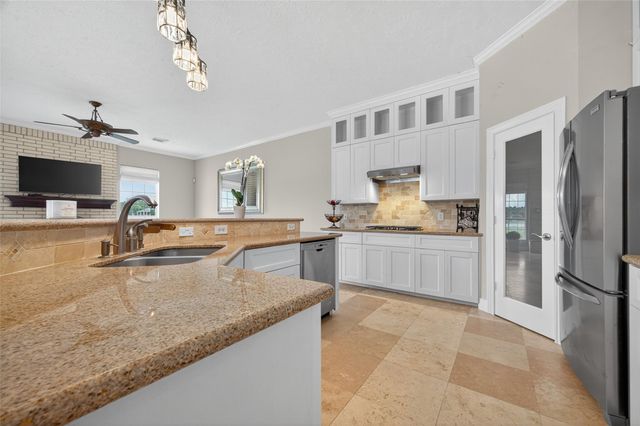 31810 Edgewater Drive, Magnolia, TX 77354