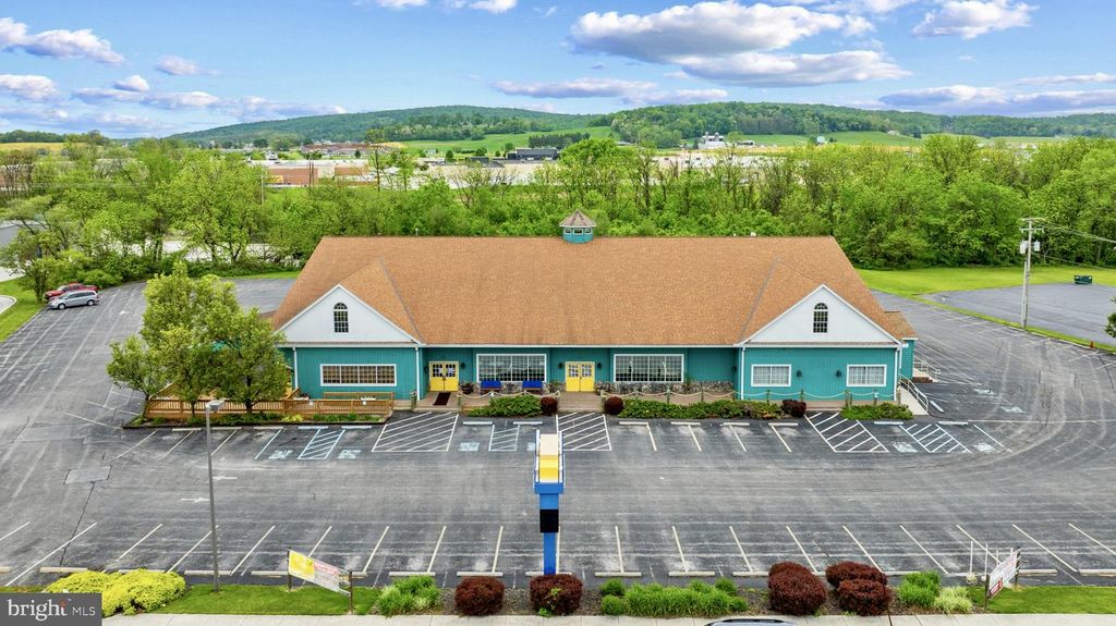 110 EISENHOWER DRIVE, Hanover, PA 17331