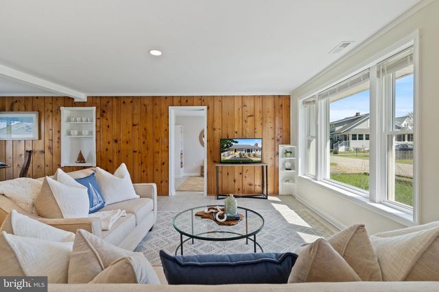 2824 BAY BLVD, Huntingtown, MD 20639