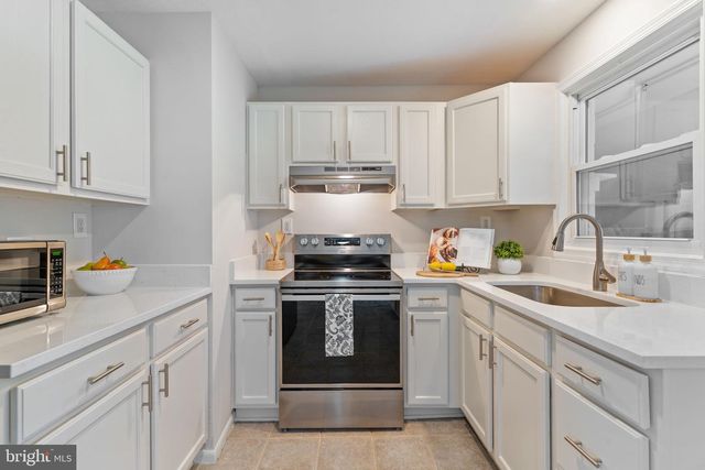 2824 BAY BLVD, Huntingtown, MD 20639