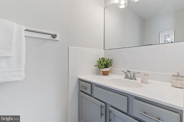 2824 BAY BLVD, Huntingtown, MD 20639