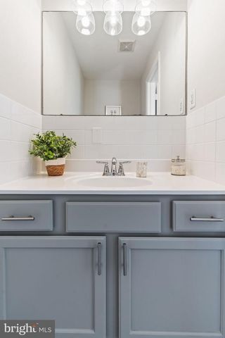 2824 BAY BLVD, Huntingtown, MD 20639