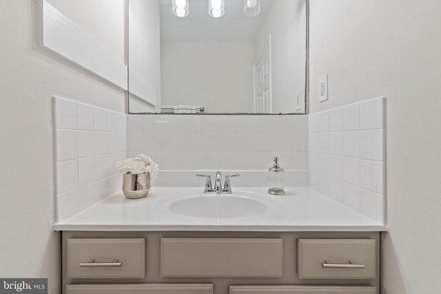 2824 BAY BLVD, Huntingtown, MD 20639