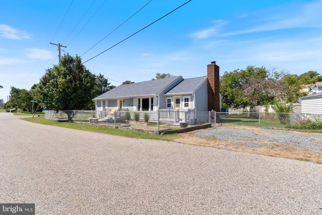 2824 BAY BLVD, Huntingtown, MD 20639