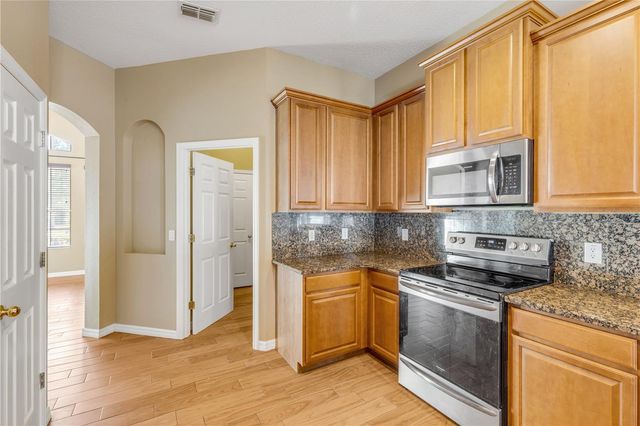 414 HOLLY FERN TRAIL, Deland, FL 32720