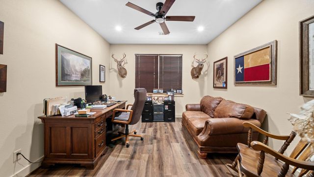 8233 Quarter Horse Lane, Waller, TX 77484