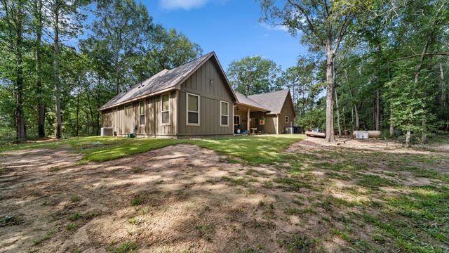 8233 Quarter Horse Lane, Waller, TX 77484