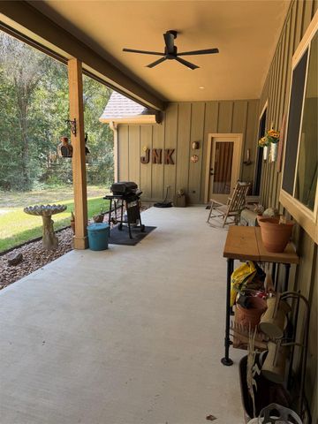 8233 Quarter Horse Lane, Waller, TX 77484