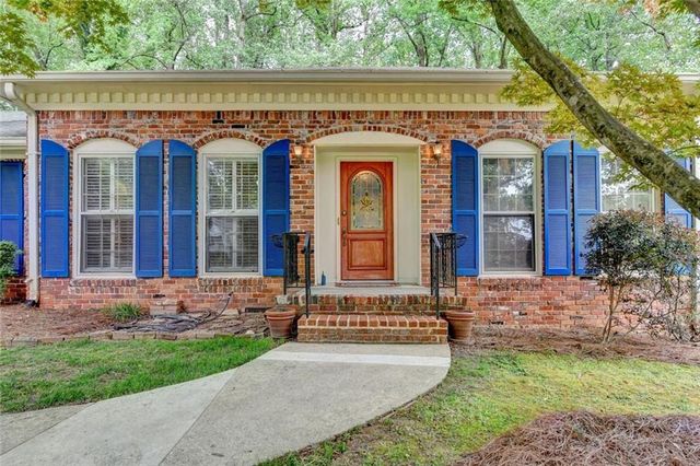 1571 Rochelle Court, Dunwoody, GA 30338