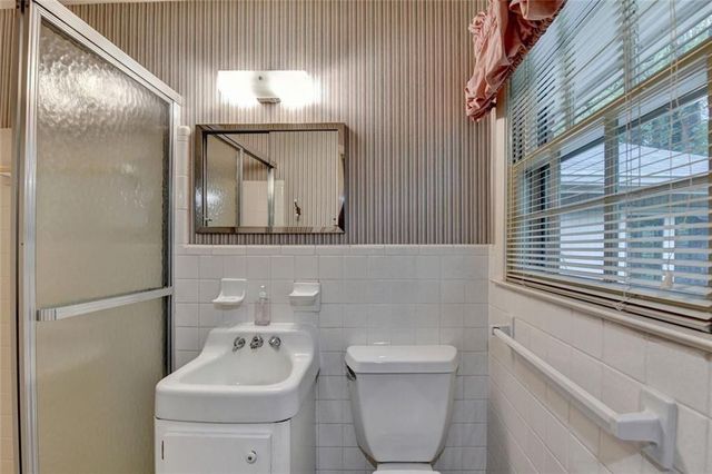 1571 Rochelle Court, Dunwoody, GA 30338