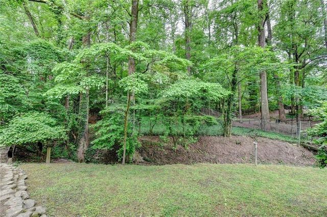 1571 Rochelle Court, Dunwoody, GA 30338