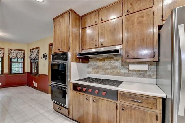 1571 Rochelle Court, Dunwoody, GA 30338