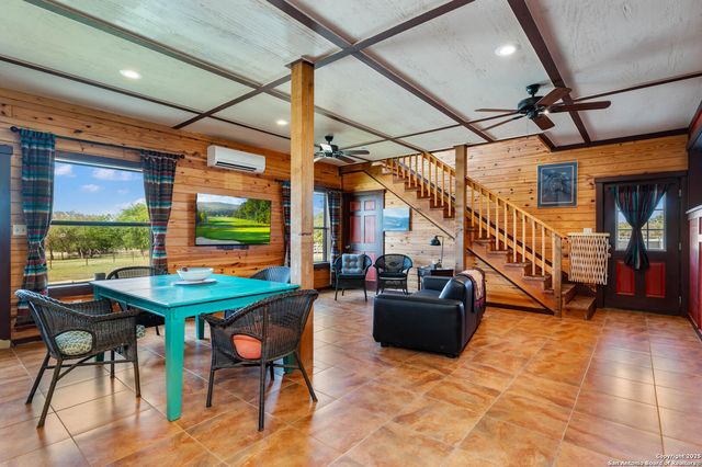 728 Upper Moffett, Medina, TX 78055