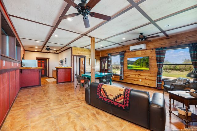 728 Upper Moffett, Medina, TX 78055