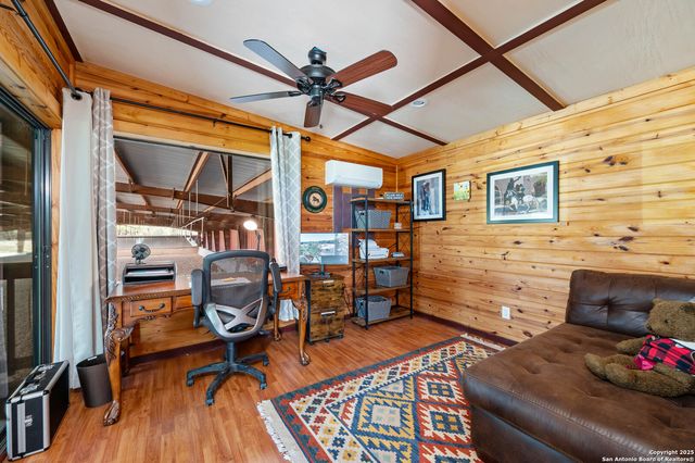 728 Upper Moffett, Medina, TX 78055