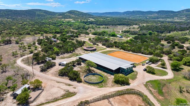 728 Upper Moffett, Medina, TX 78055