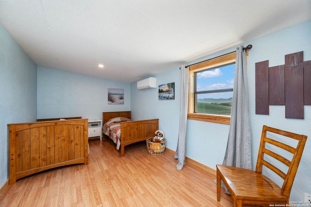 728 Upper Moffett, Medina, TX 78055