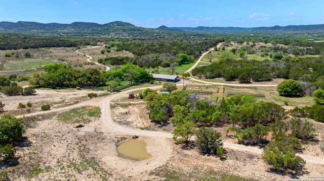728 Upper Moffett, Medina, TX 78055