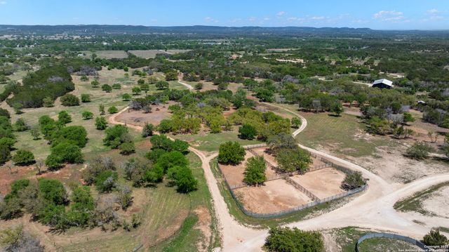 728 Upper Moffett, Medina, TX 78055