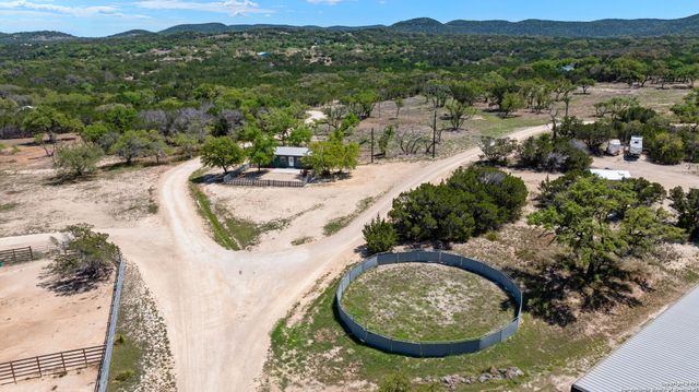 728 Upper Moffett, Medina, TX 78055