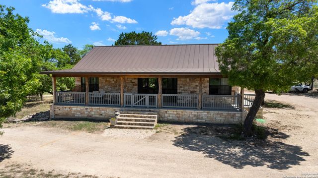 728 Upper Moffett, Medina, TX 78055