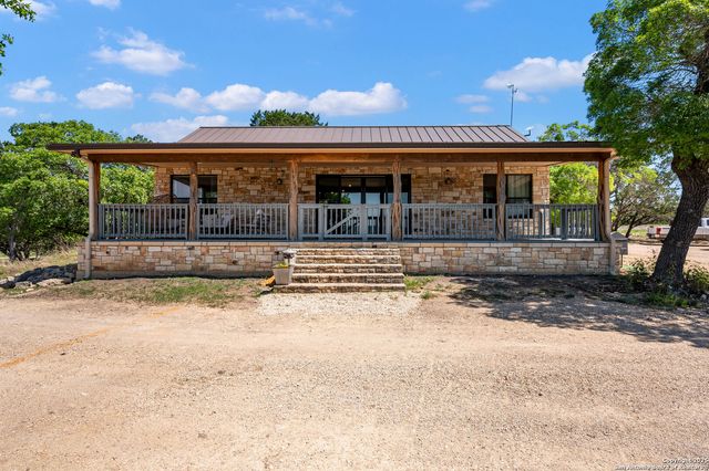 728 Upper Moffett, Medina, TX 78055