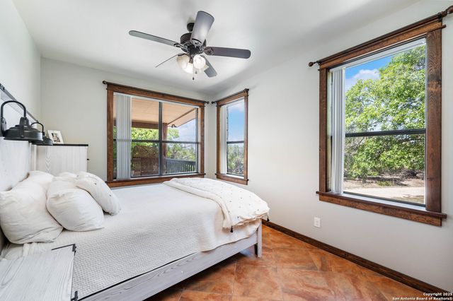 728 Upper Moffett, Medina, TX 78055