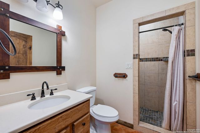 728 Upper Moffett, Medina, TX 78055