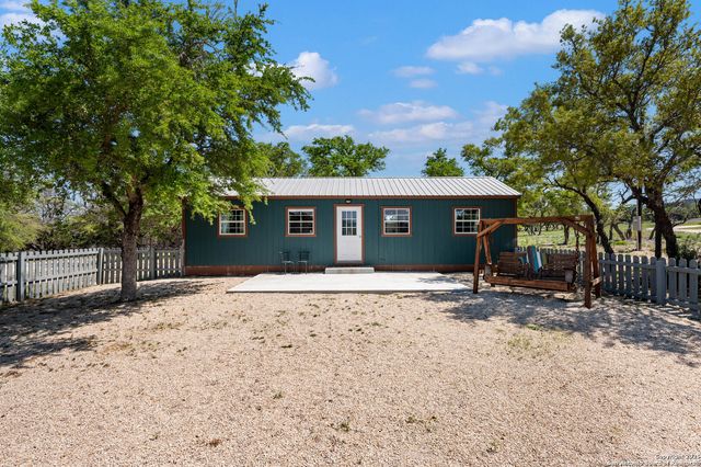 728 Upper Moffett, Medina, TX 78055