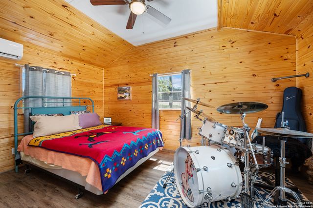 728 Upper Moffett, Medina, TX 78055