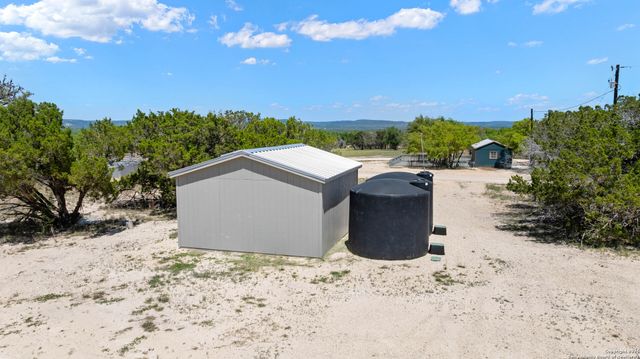 728 Upper Moffett, Medina, TX 78055