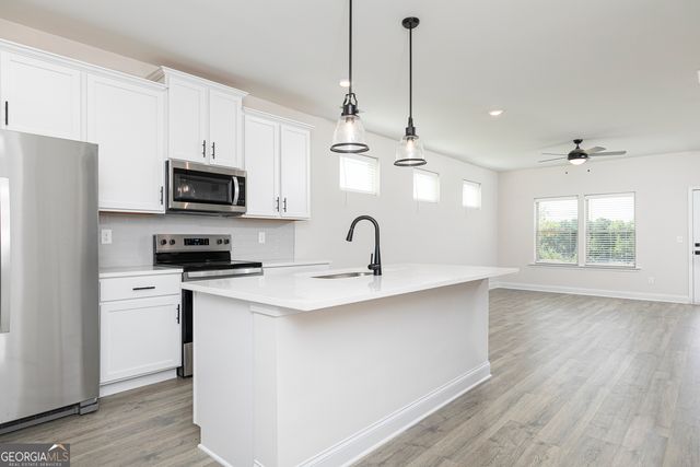 162 Cantrell Drive, Dallas, GA 30157