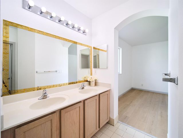2052 Oakhurst Way, Riviera Beach, FL 33404