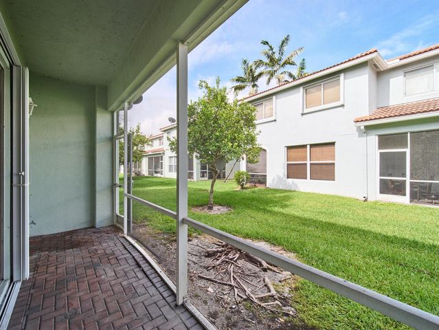 2052 Oakhurst Way, Riviera Beach, FL 33404
