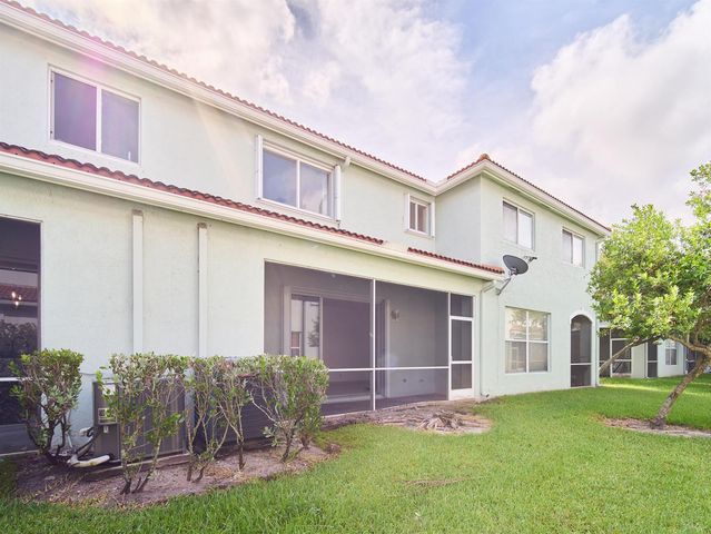 2052 Oakhurst Way, Riviera Beach, FL 33404