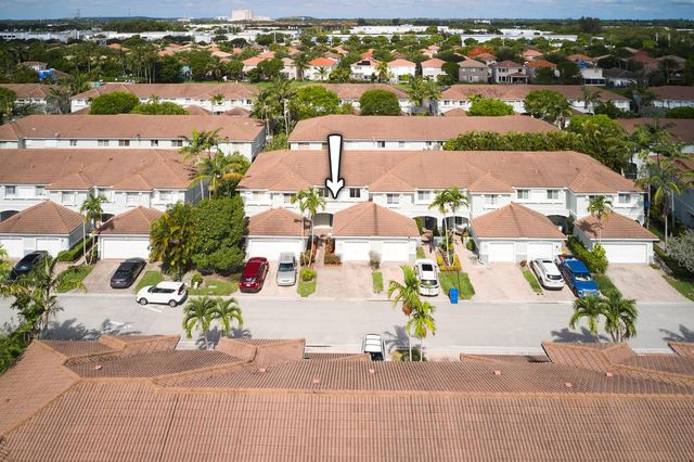 2052 Oakhurst Way, Riviera Beach, FL 33404