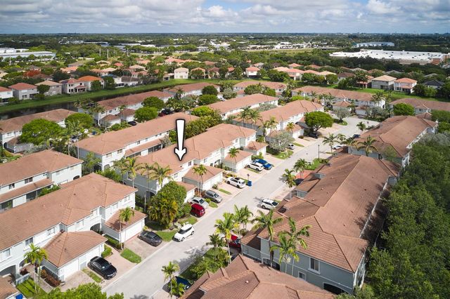 2052 Oakhurst Way, Riviera Beach, FL 33404