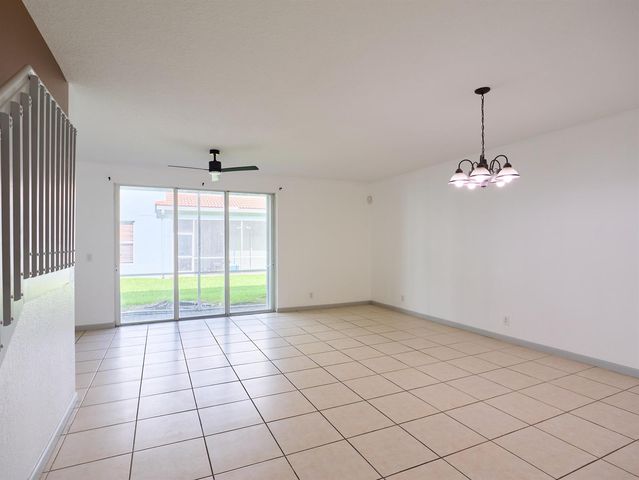 2052 Oakhurst Way, Riviera Beach, FL 33404