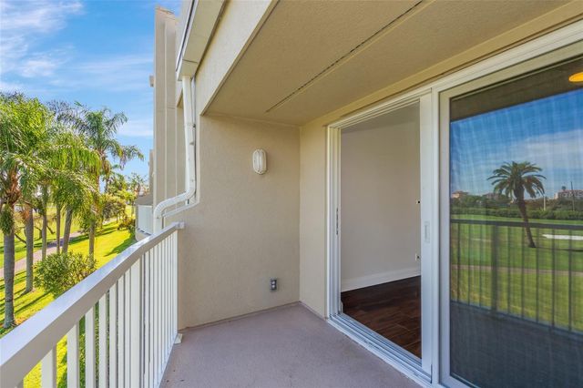6191 BAHIA DEL MAR BOULEVARD 202, St Petersburg, FL 33715