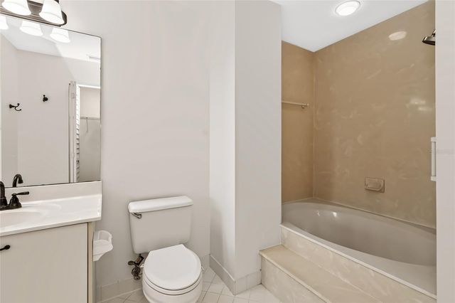 6191 BAHIA DEL MAR BOULEVARD 202, St Petersburg, FL 33715