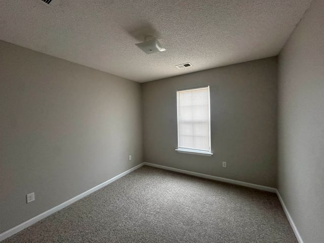 2280 SOUTHERN WOODS DR, Unincorporated, TN 38016