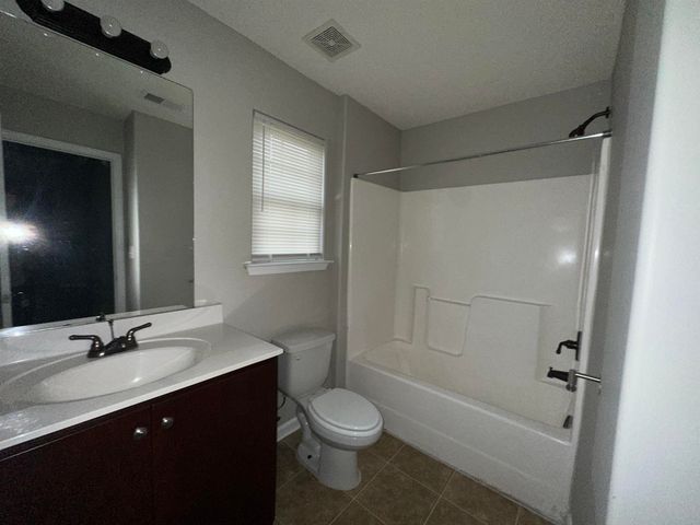 2280 SOUTHERN WOODS DR, Unincorporated, TN 38016