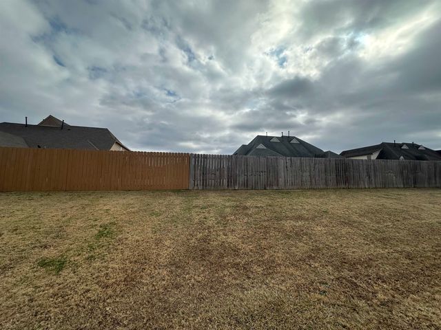 2280 SOUTHERN WOODS DR, Unincorporated, TN 38016