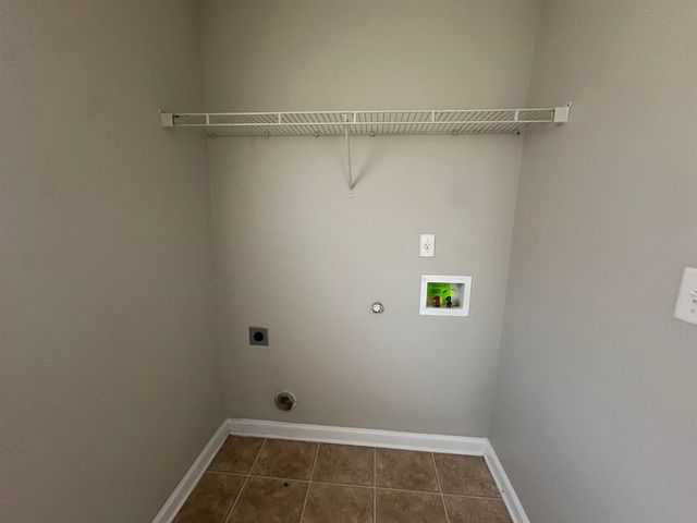 2280 SOUTHERN WOODS DR, Unincorporated, TN 38016