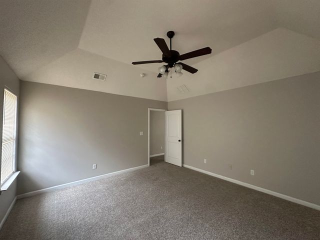 2280 SOUTHERN WOODS DR, Unincorporated, TN 38016