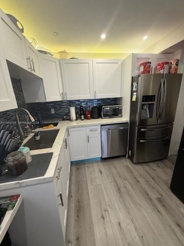 1700 Pierce St 204, Hollywood, FL 33020