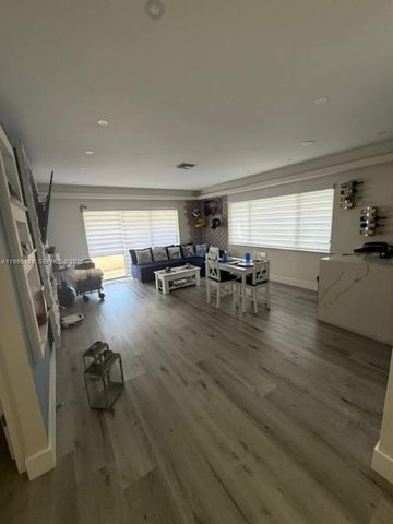 1700 Pierce St 204, Hollywood, FL 33020