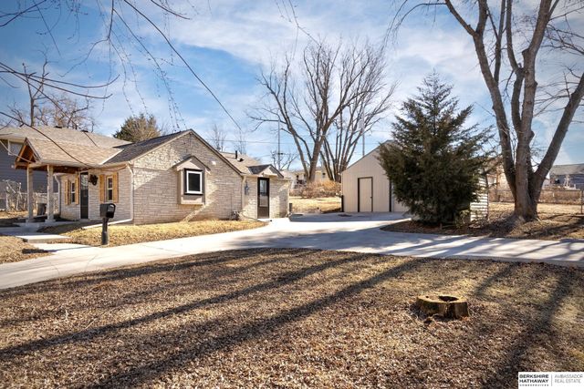 6425 Franklin Street, Omaha, NE 68104